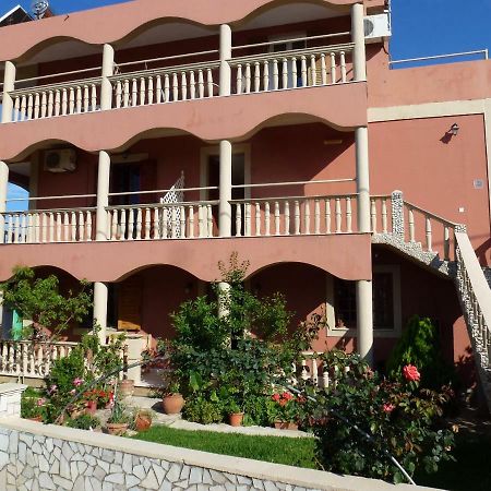 Marinos Studios At Lourdata Village Extérieur photo