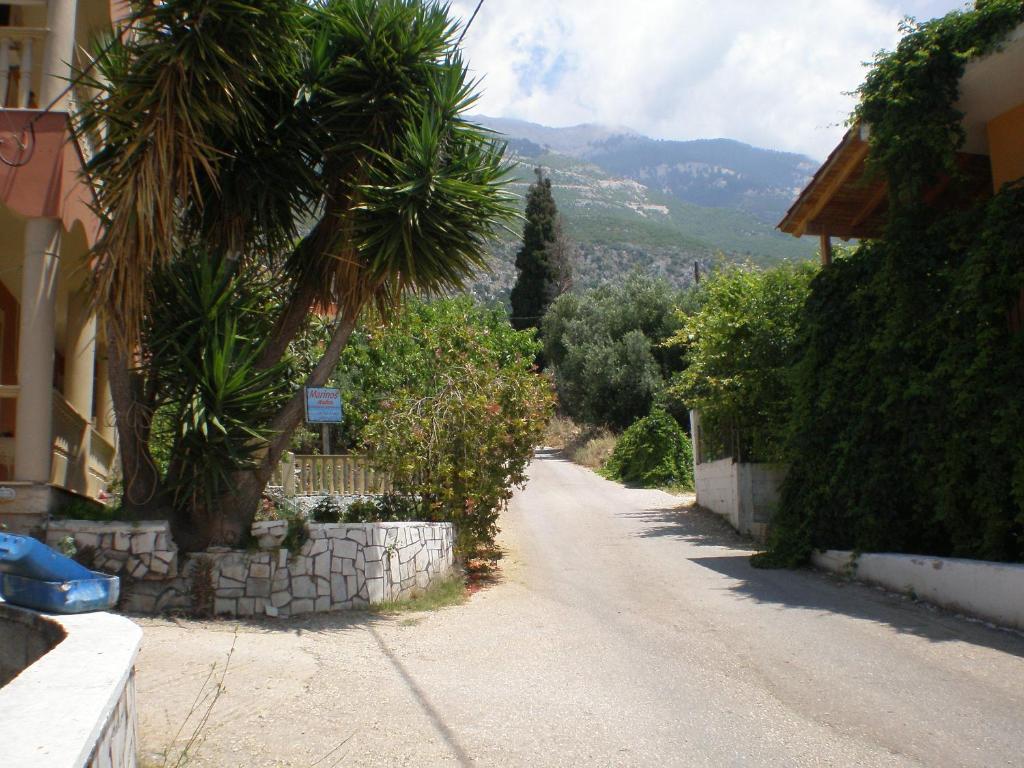 Marinos Studios At Lourdata Village Extérieur photo