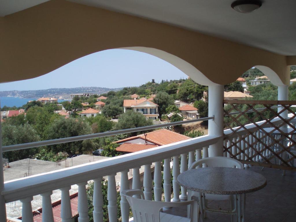 Marinos Studios At Lourdata Village Extérieur photo